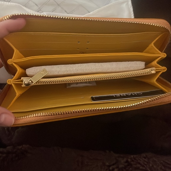 Wallet - Picture 4 of 6